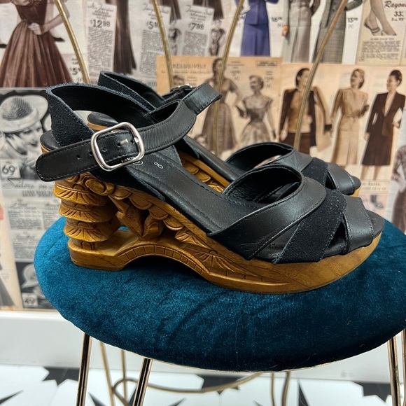 Lucky Lou Pagoda Wedge Tiki Wooden Viva Pinup Rockabilly Summer Sandal - Picture 5 of 7